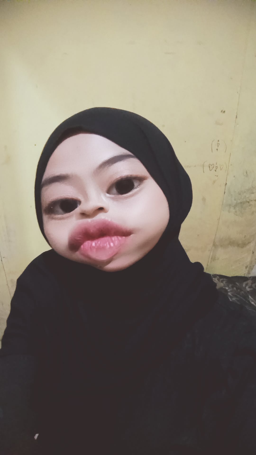 aini.jpg